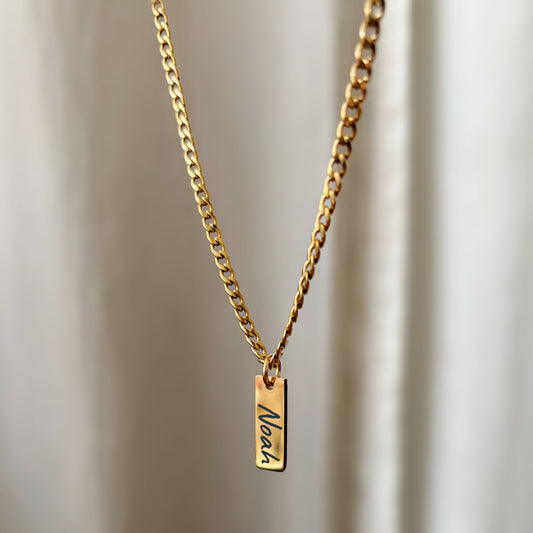 Magia Boricua- Cadena con charm vertical personalizada con nombre