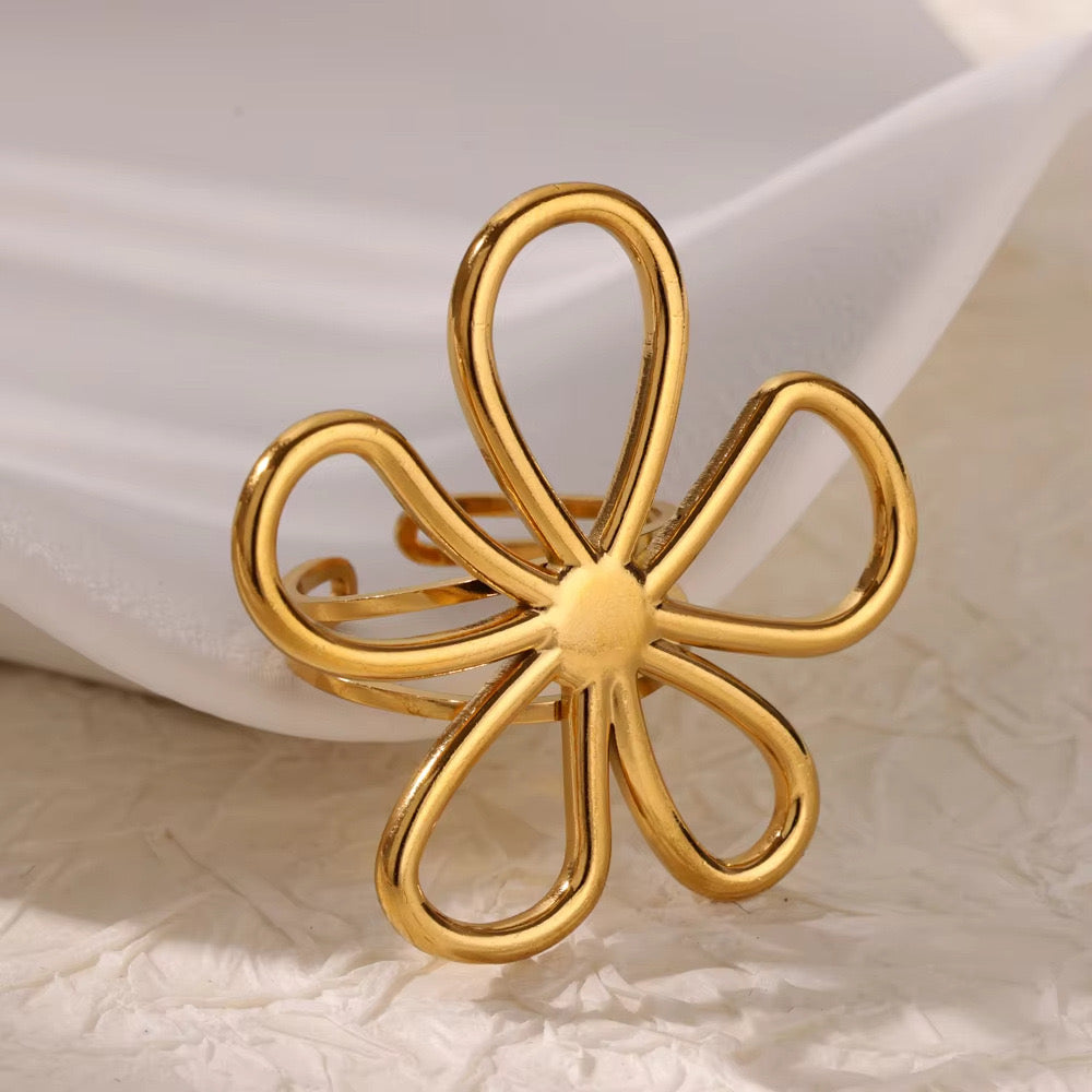 “Amapola dorada” Anillo de flor dorada