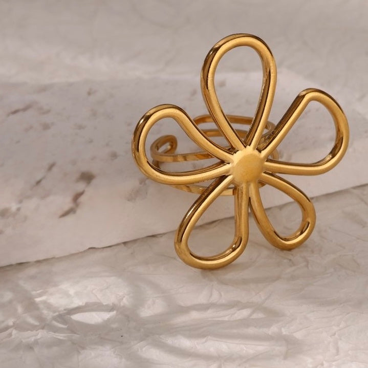 “Amapola dorada” Anillo de flor dorada