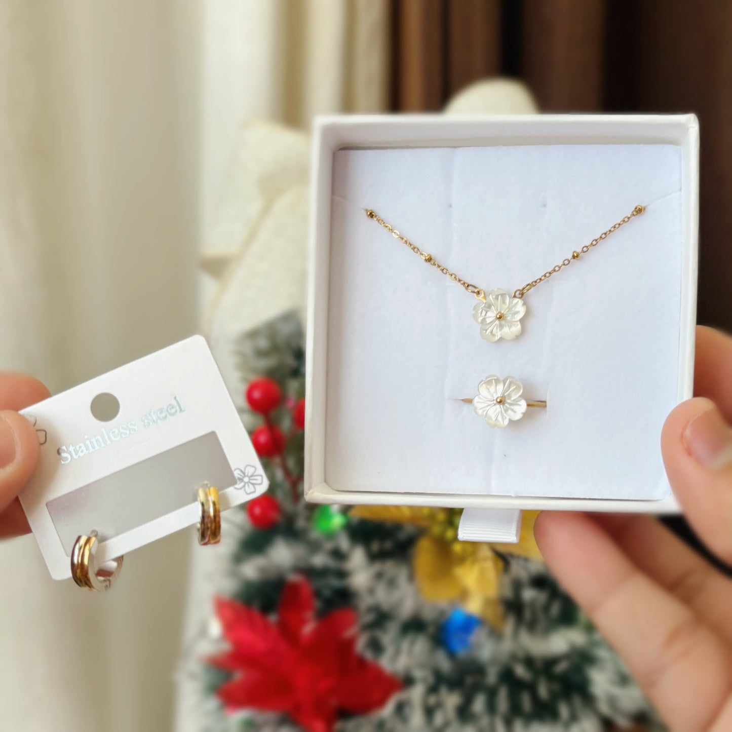 Bundle para mujer- Cadena, anillo y pantallas