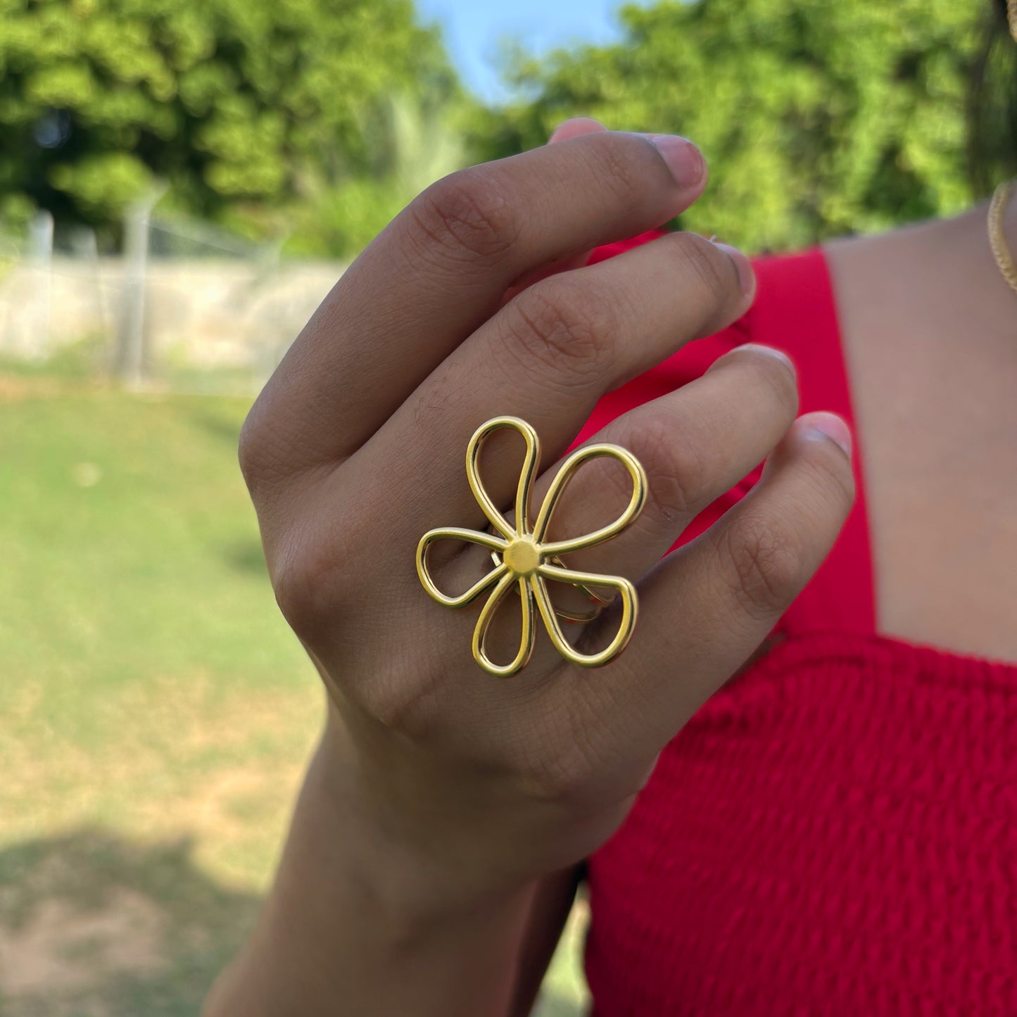 “Amapola dorada” Anillo de flor dorada